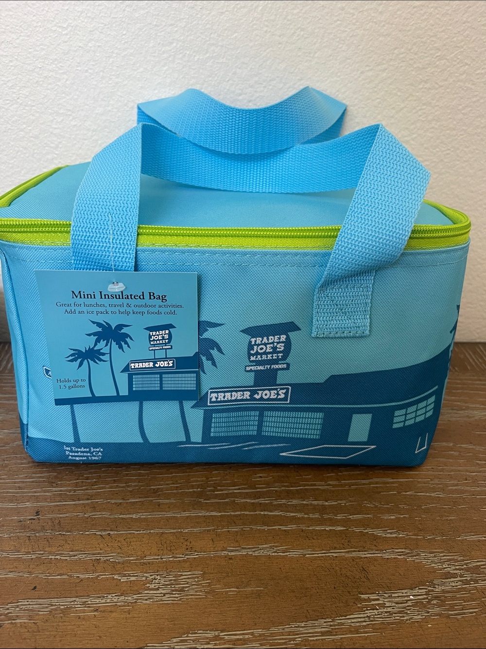 Trader Joe's 🩵💚Mini Insulated Lunch Bag - Aqua with Lime Trim ~Limited Edition